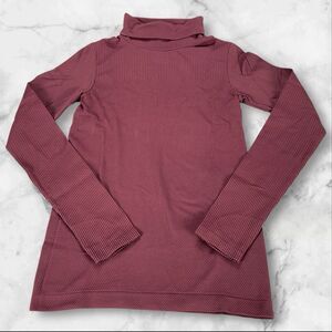Athleta Flurry Seamless Turtleneck Top in Sangria Base Layer Womens Size S